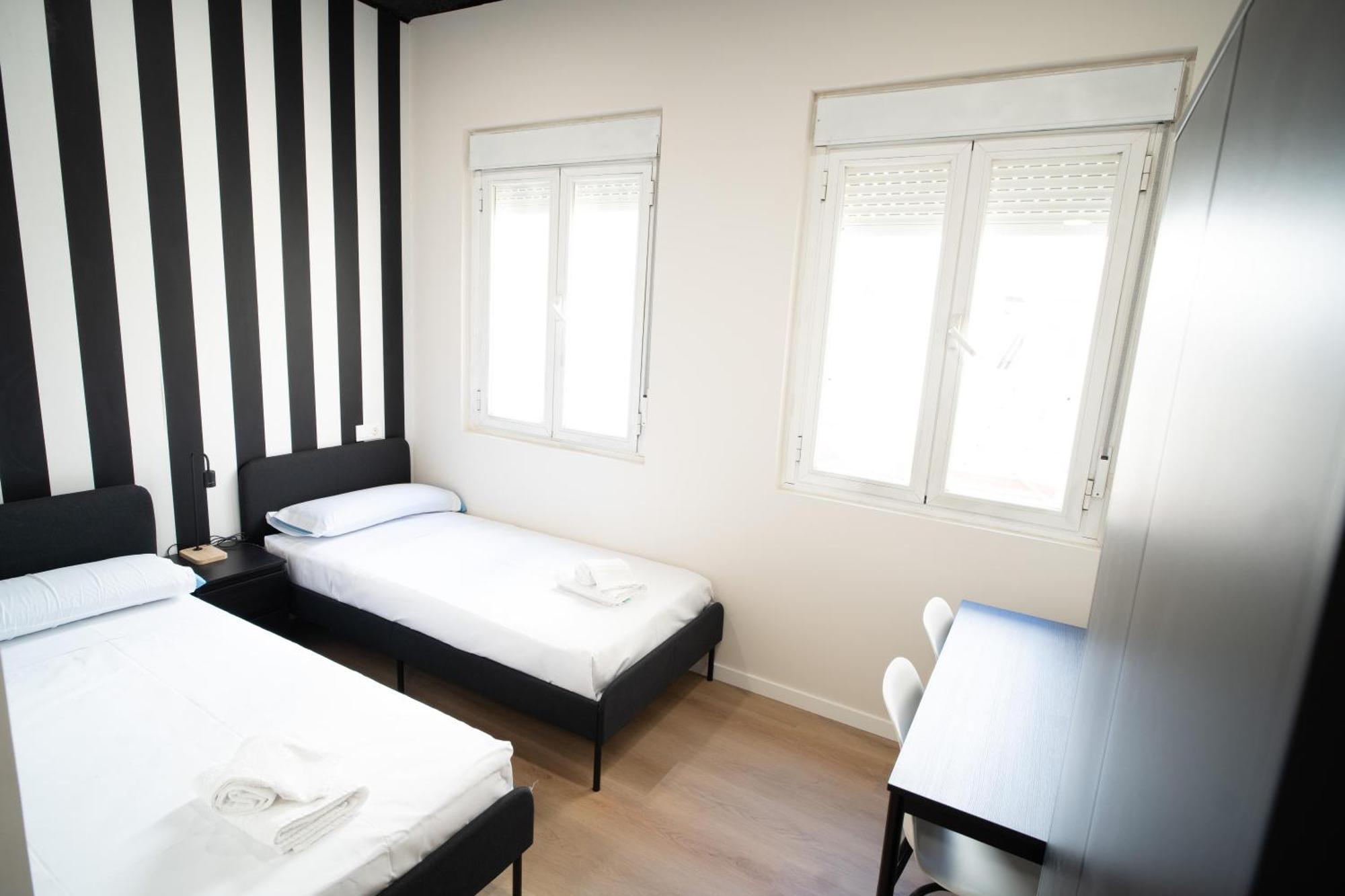 Adventure Hostel Madrid Exterior photo