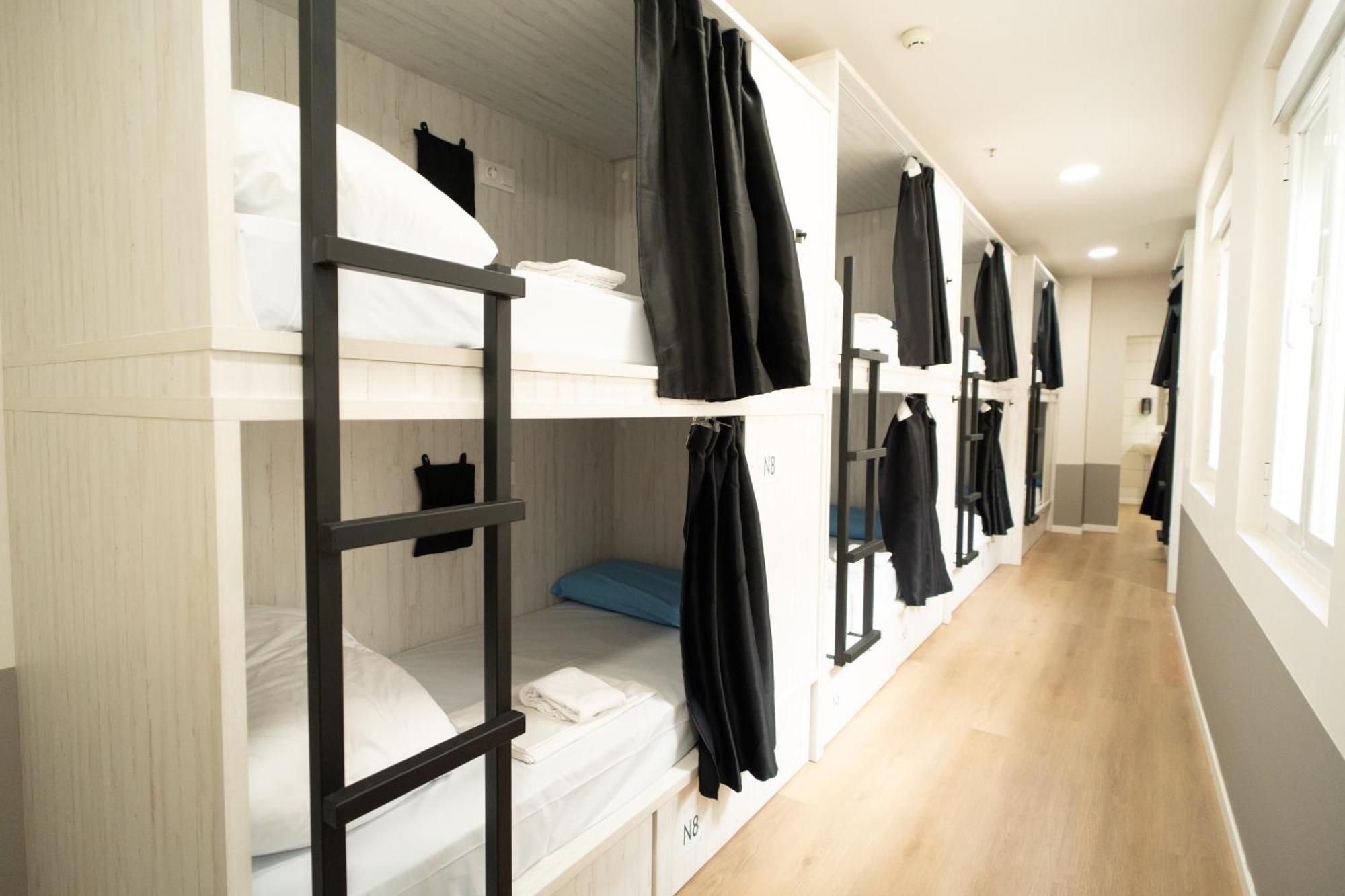 Adventure Hostel Madrid Exterior photo